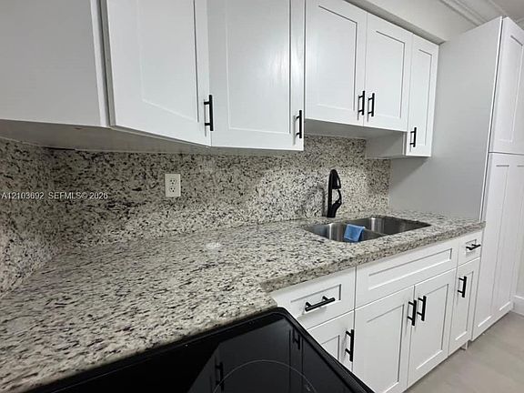 4th image of 1010 NW 32nd Pl #2