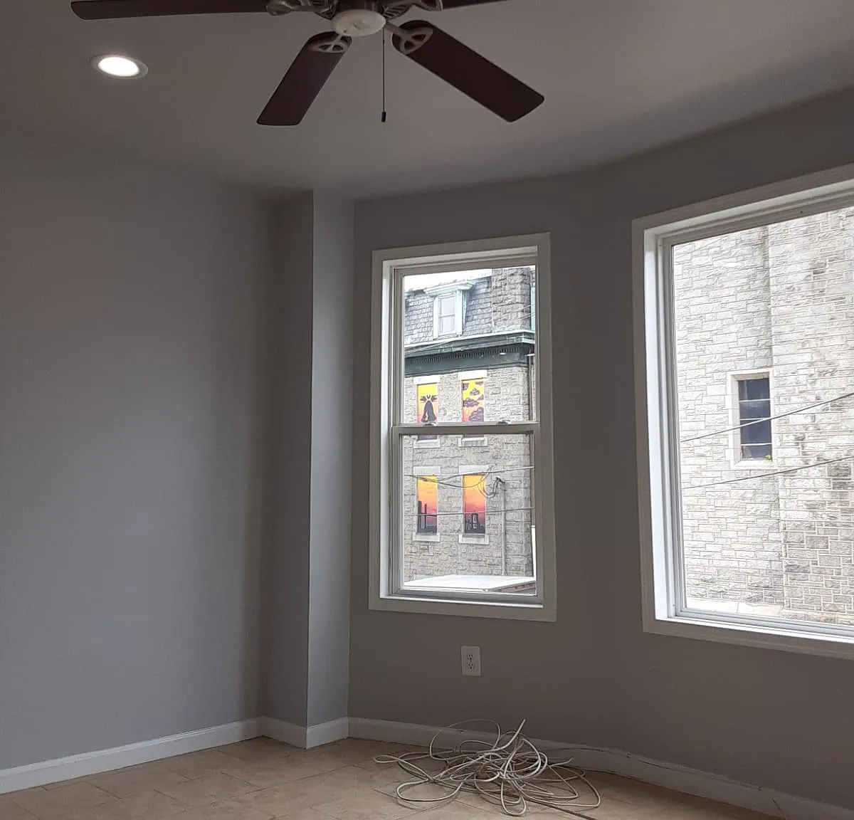 3 bed, 980 sqft, $1,650 — Photo 2