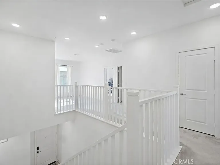 2575 E Embry Ln — Photo 9
