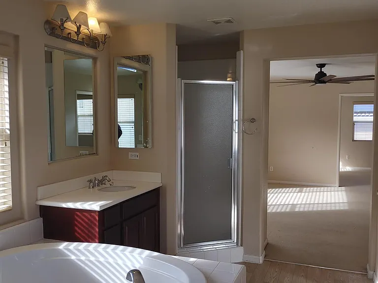 382 Edgewater Dr — Photo 23