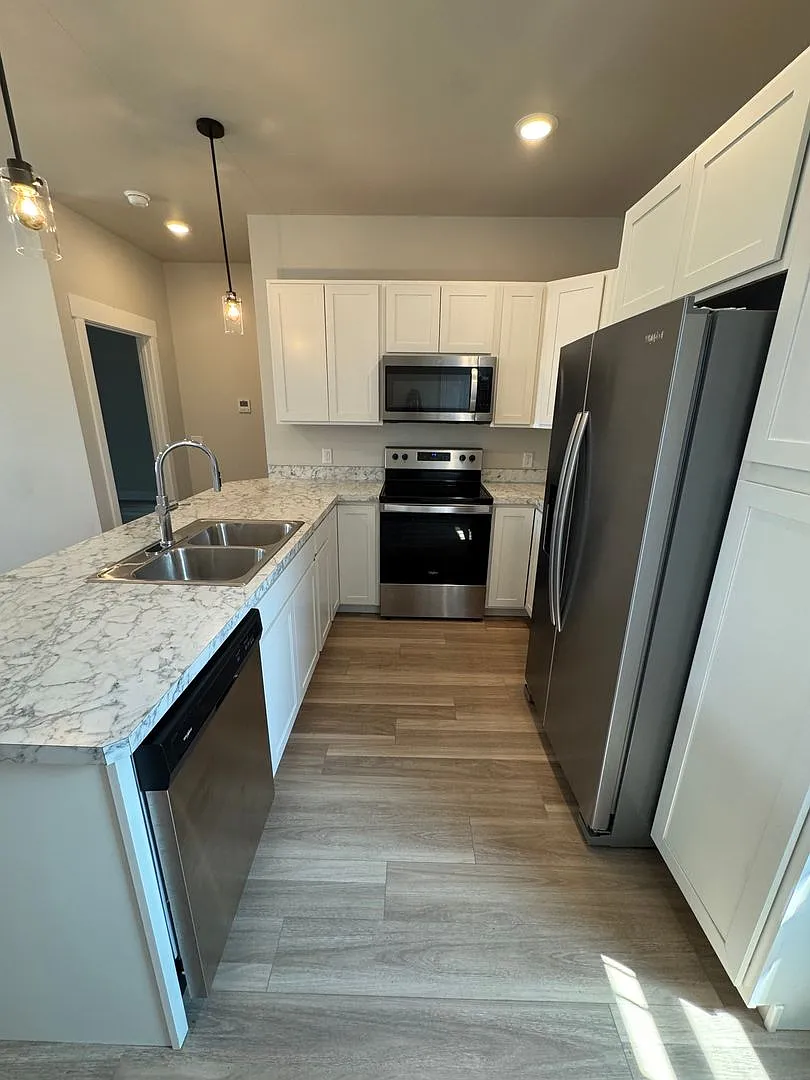 RH203 - 6132NA — Photo 3
