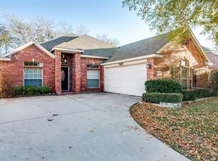 9201 Hogan Dr, Rowlett, TX 75089