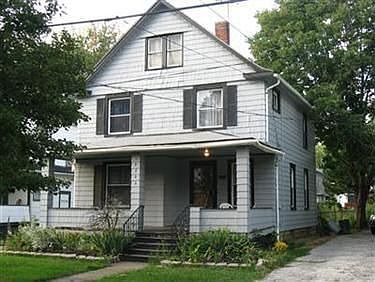 4th image of 15705 Huntmere Ave