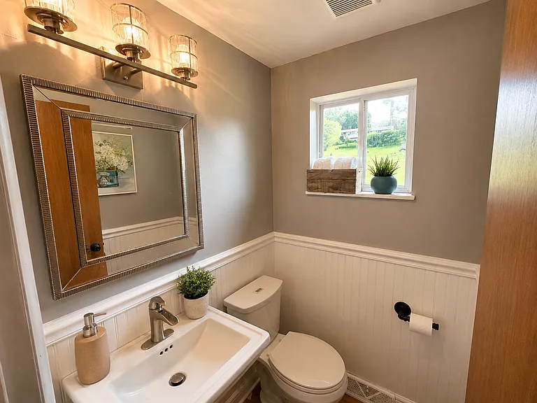 1104 Oakdale Rd — Photo 11