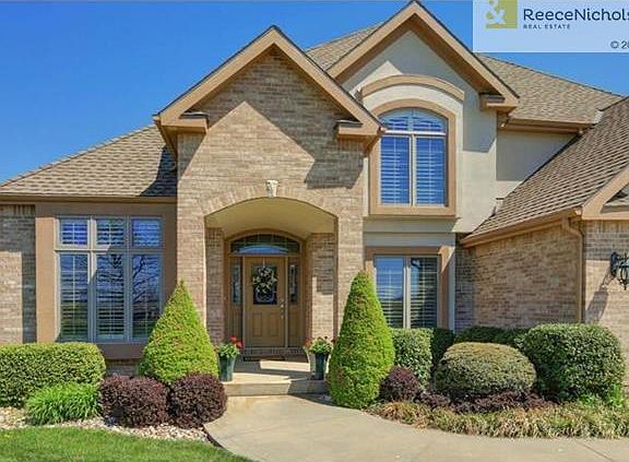 3rd image of 10023 Meadow Lake Cir