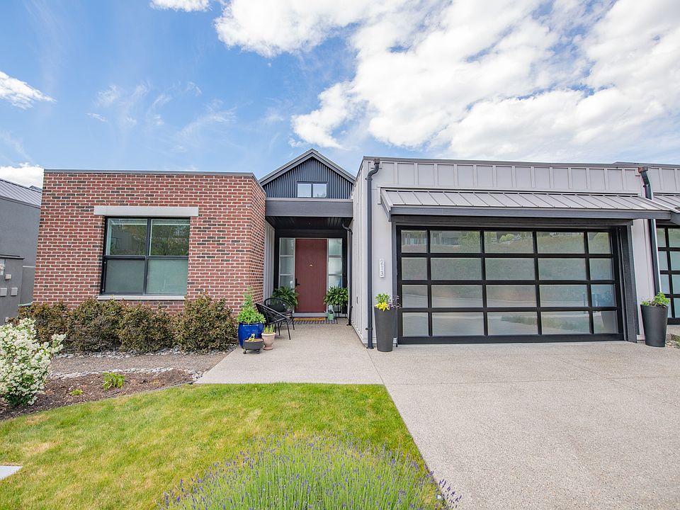 1st image of 213 Ashcroft Pl
