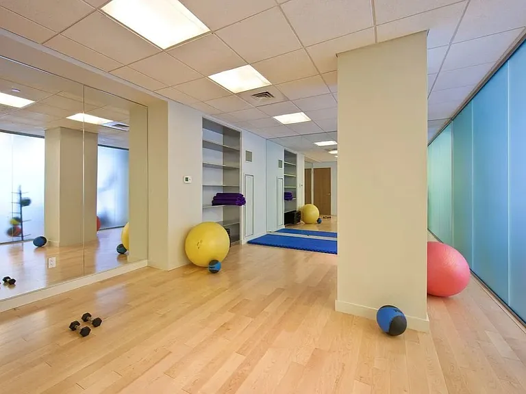 555 W 59th St #15C — Photo 15