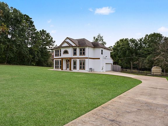 4th image of 421 Trace Way Dr