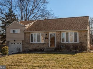 61 Northview Dr, Glenside, PA 19038