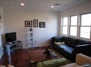 38 Heather Hill Ct, Cresskill, NJ 07626