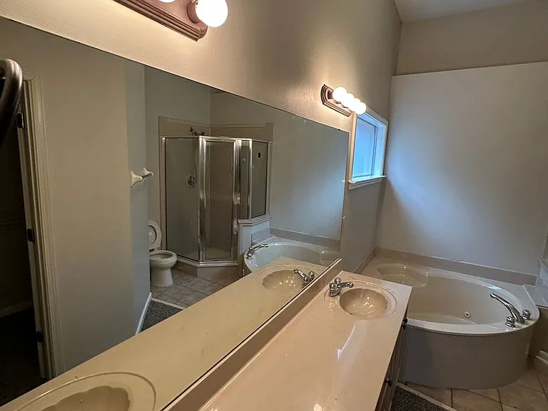 10144 Lynham Dr — Photo 10