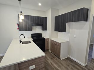 383 Avon Ave #R2, Newark, NJ 07103