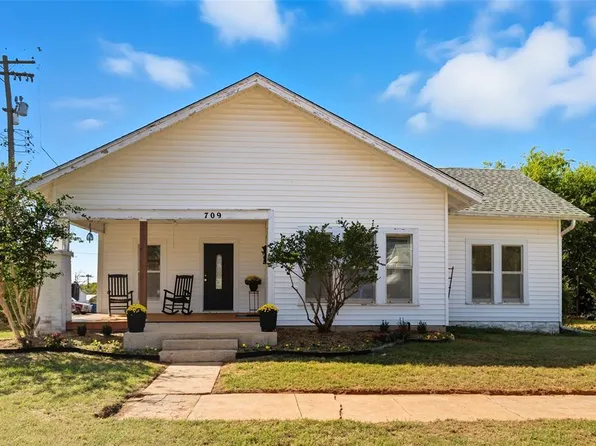 709 S Dewey Ave, Chandler, OK 74834