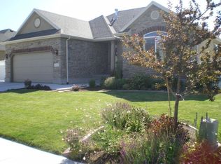 8424 S Crystal Creek Dr, West Jordan, UT 84081