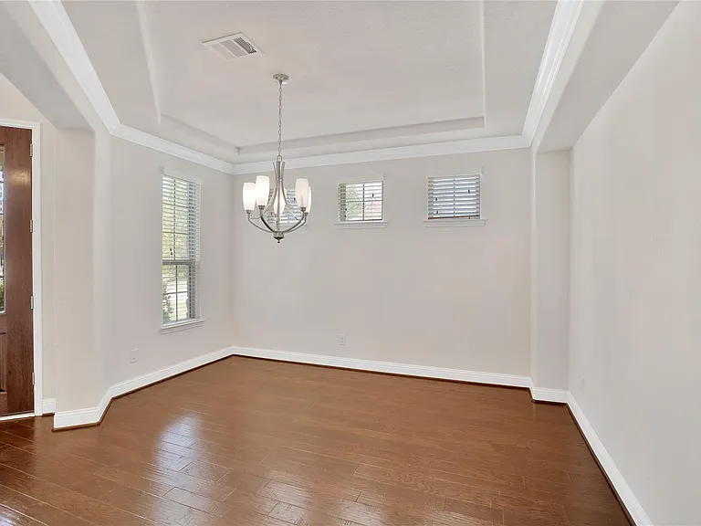 18 Garden Path Pl — Photo 12