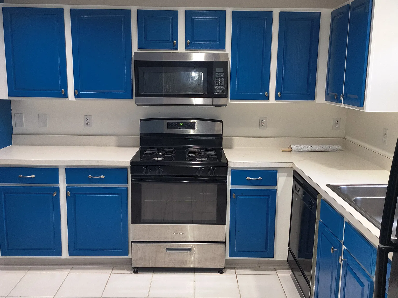 2 bed, 2.5 bath, 1728 sqft, $2,300 — Photo 4