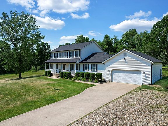 3rd image of 10419 Pleasant Valley Rd