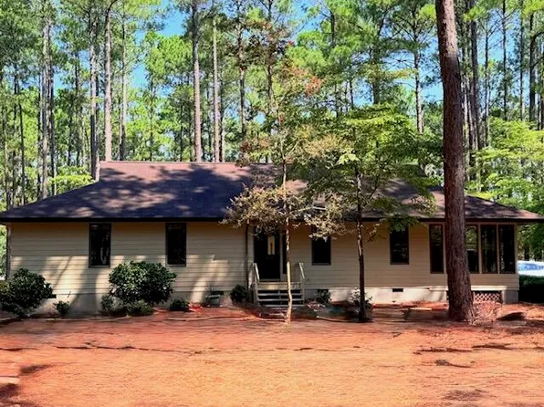 1649 Midland Rd, Southern Pines, NC 28387