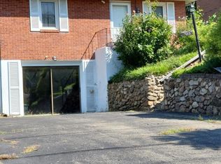 3645 Bunker Hill Dr, Roanoke, VA 24018