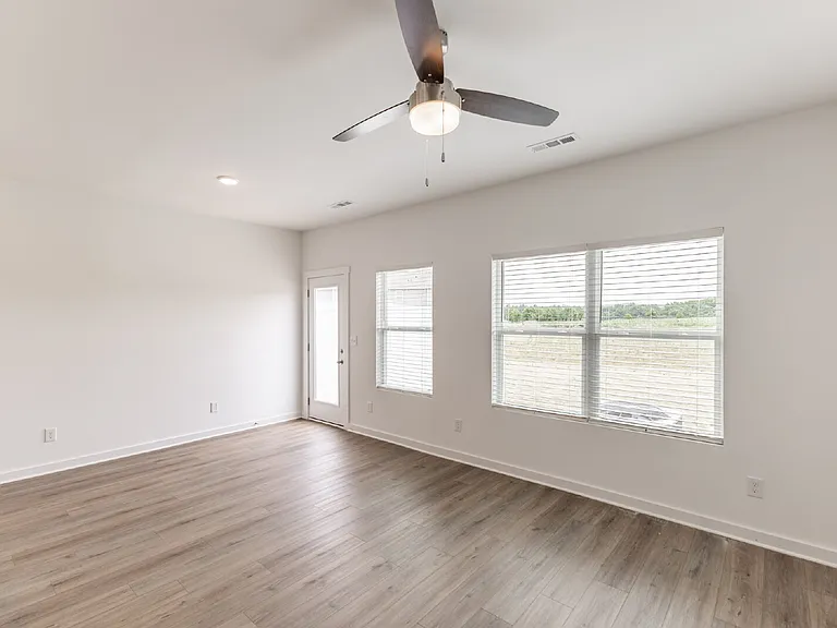 7582 Discovery Point Dr NW — Photo 8