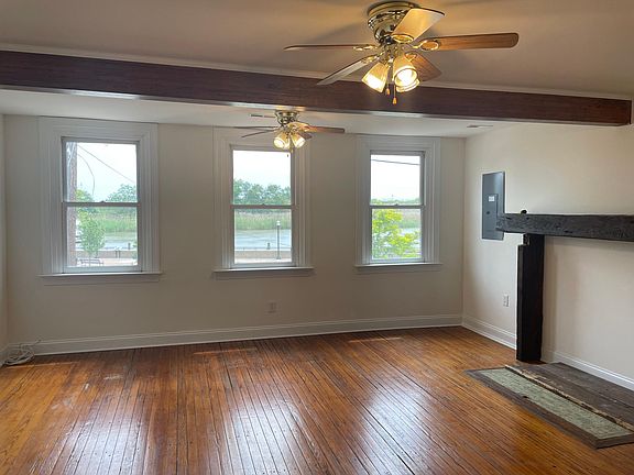 Living Room overlooking Canal, Battery Park & Mainstreet