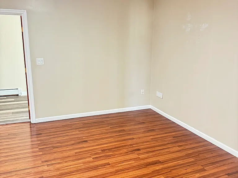 49 Bloomingdale Ave #3 — Photo 9