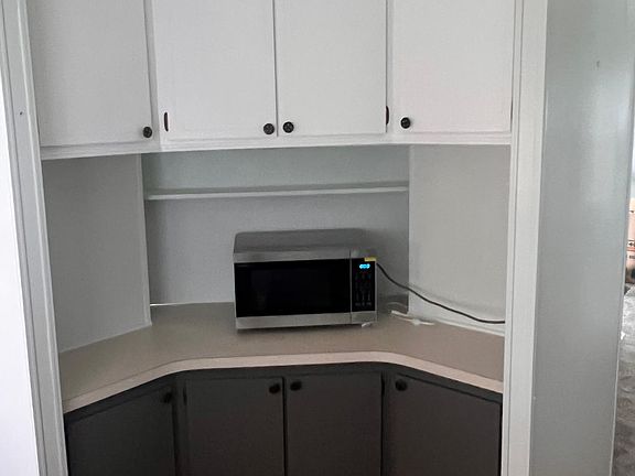 3rd image of 1326 Westland Dr