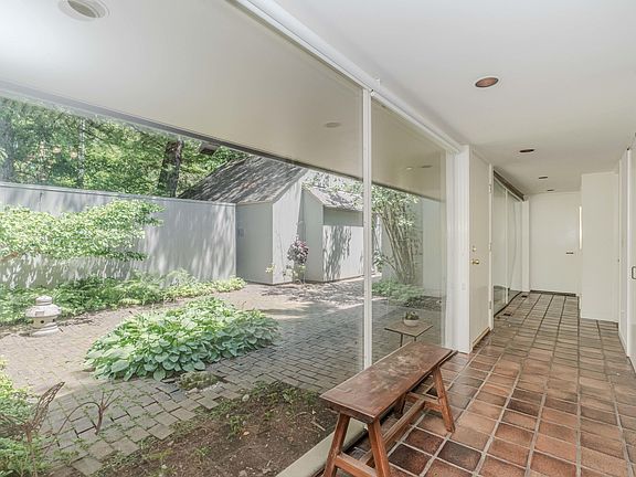 3rd image of 1486 Cedar Bend Dr