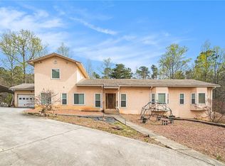 6530 Old White Mill Rd, Fairburn, GA 30213