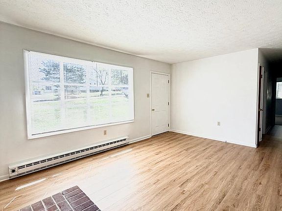 2nd image of 111 Haven Ter