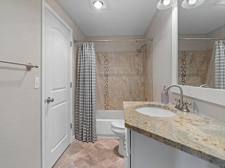 9815 Holly Dr #A305 — Photo 27