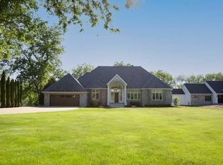 1517 N Parker Ct, Janesville, WI 53545