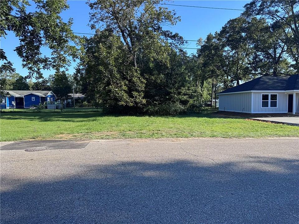 2nd image of 0 W 15th St