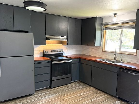 3rd image of 913 G Street