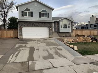 11259 S Ohenry Rd, Sandy, UT 84070