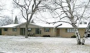 4658 Maplewood Dr photo 1