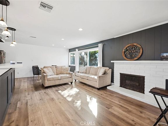 4th image of 14975 Florentine St