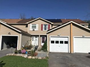 5446 Tourmaline Dr, Clay, NY 13041