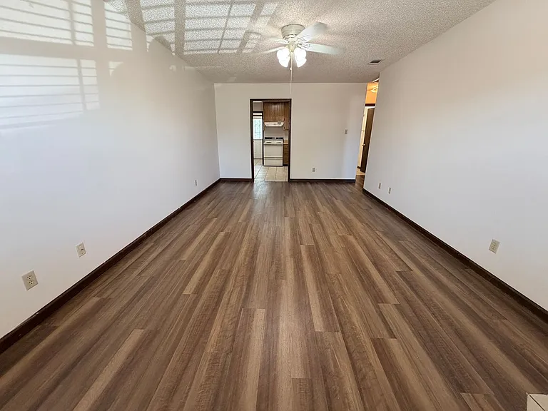 1755 Poplar St #B — Photo 1