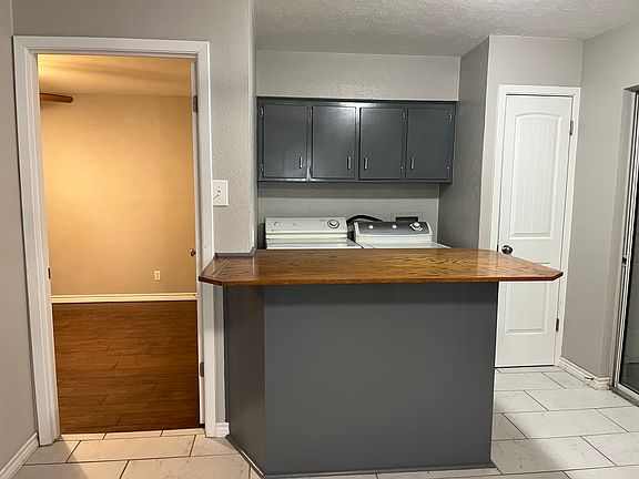 5th image of 1512 Hillside Dr