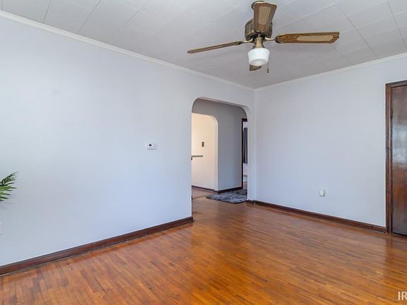 5th image of 2125 Fairmont Ave