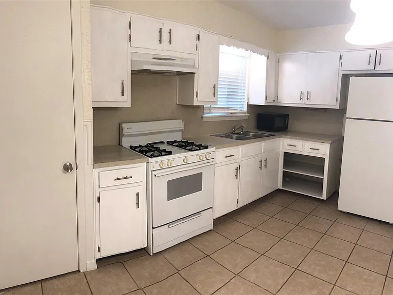 2201 Lanier Dr #A — Photo 27