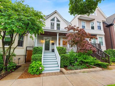 1828 W Barry Ave, Chicago, IL, 60657