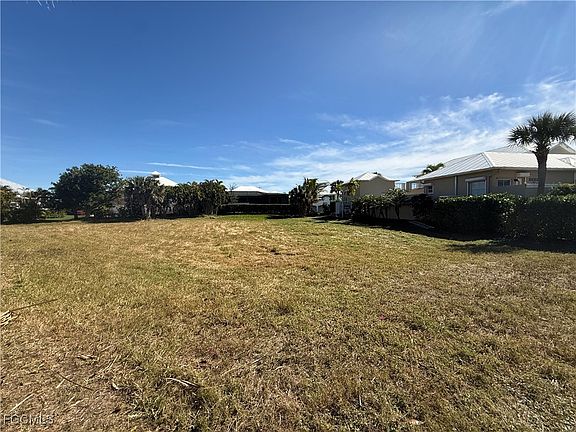 4th image of 18211 Chesapeake Ct