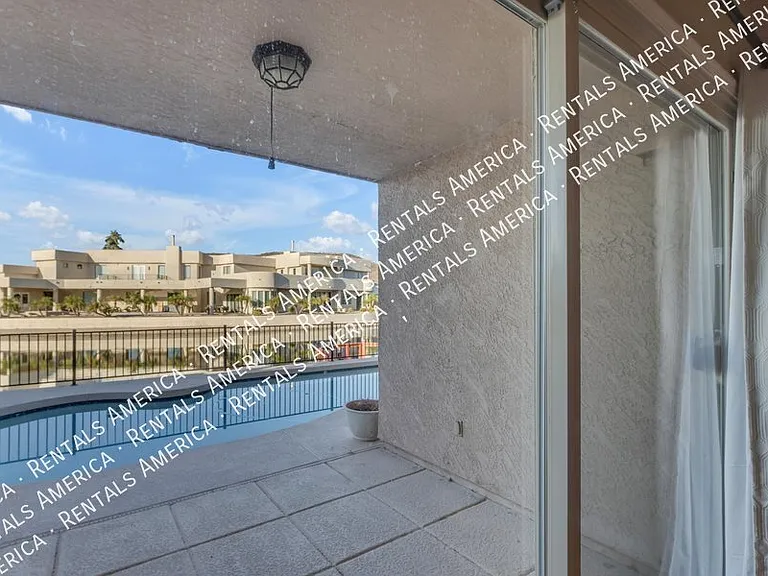 5822 W Abraham Ln — Photo 20