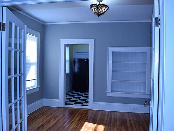 Dining room looking into kitchen