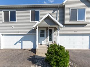 2827 32nd St S, Moorhead, MN 56560