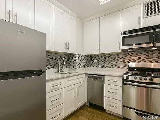 Sold by Century 21 Bay Benjamin | media 2