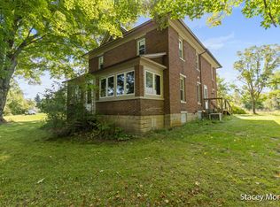 10048 State Rd, Nunica, MI 49448