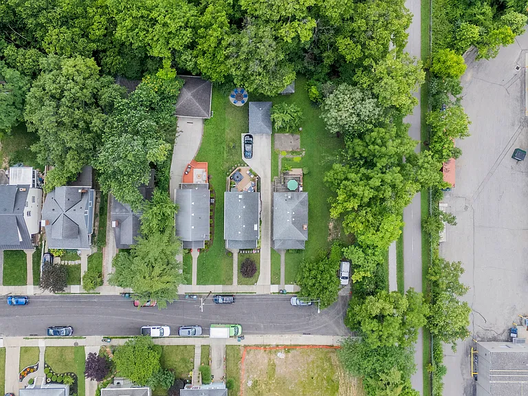3669 Stettinius Ave — Photo 39